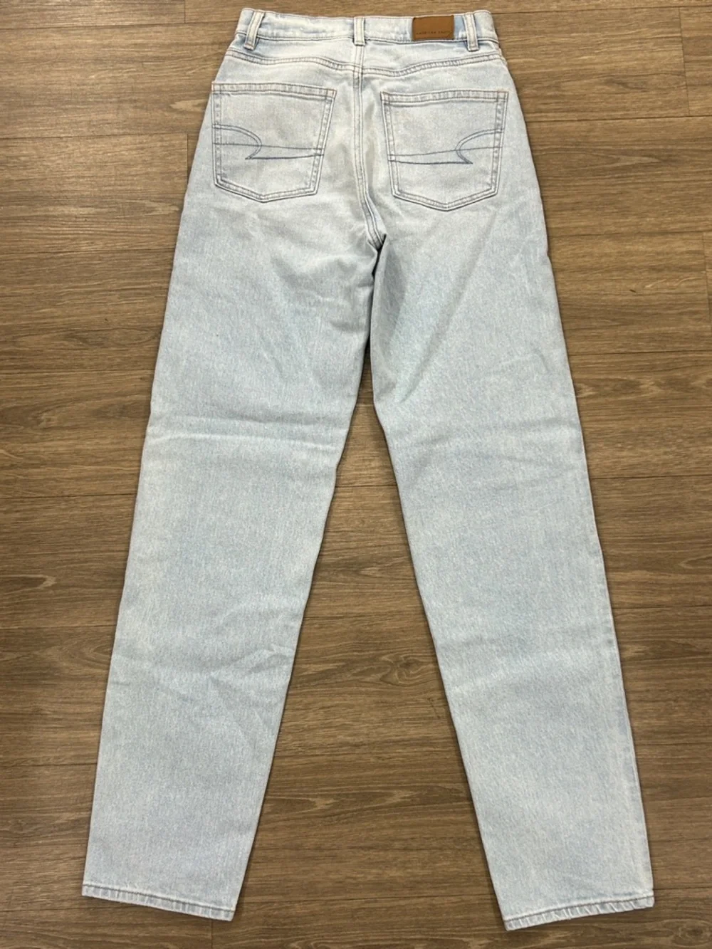 American Eagle Light Wash Highest Rise Baggy  Straight Jeans - Picture 7 of 8
